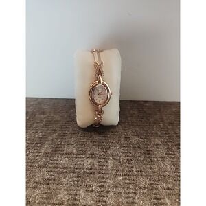 Rose‎ Gold Alloy Rhinestone Bracelet Quartz Watch